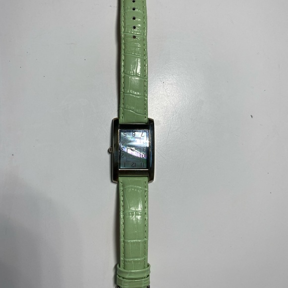 Gossip Wrist Watch! - Picture 2 of 3